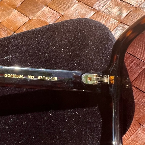 GUCCI Tortoise Shell Square Sunglasses / GG0765S - Picture 7 of 15